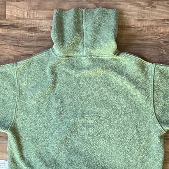 NWT - Free People Elk Mountain Pull Over Green Finch XS - Picture 6 of 10